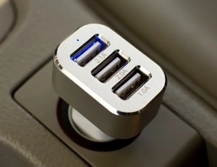 car_charger_3_ports___2_big_size
