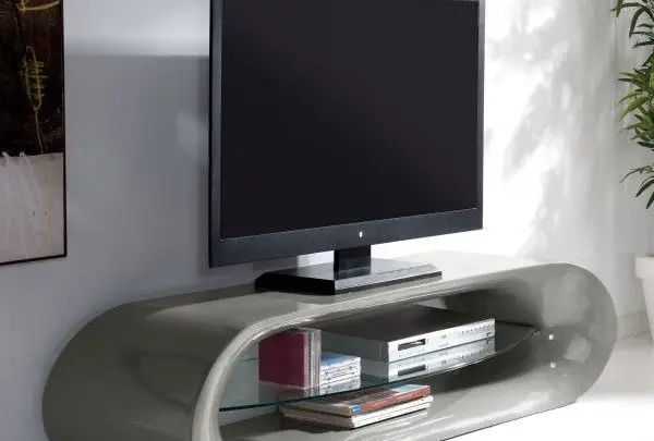 Promo Odesign Meuble TV en verre Longueur 160cm 6650Dhs au lieu de 8250Dhs