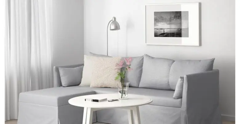 Promo Ikea Maroc Canapé-lit d'angle SANDBACKEN Frillestad gris clair 6295Dhs au lieu de 7350Dhs