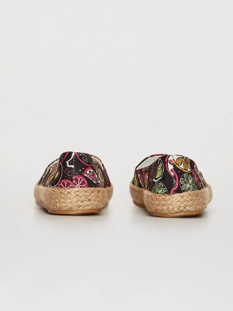 Nouvelle collection chez LC Waikiki Maroc Ballerine pour femme à 99Dhs