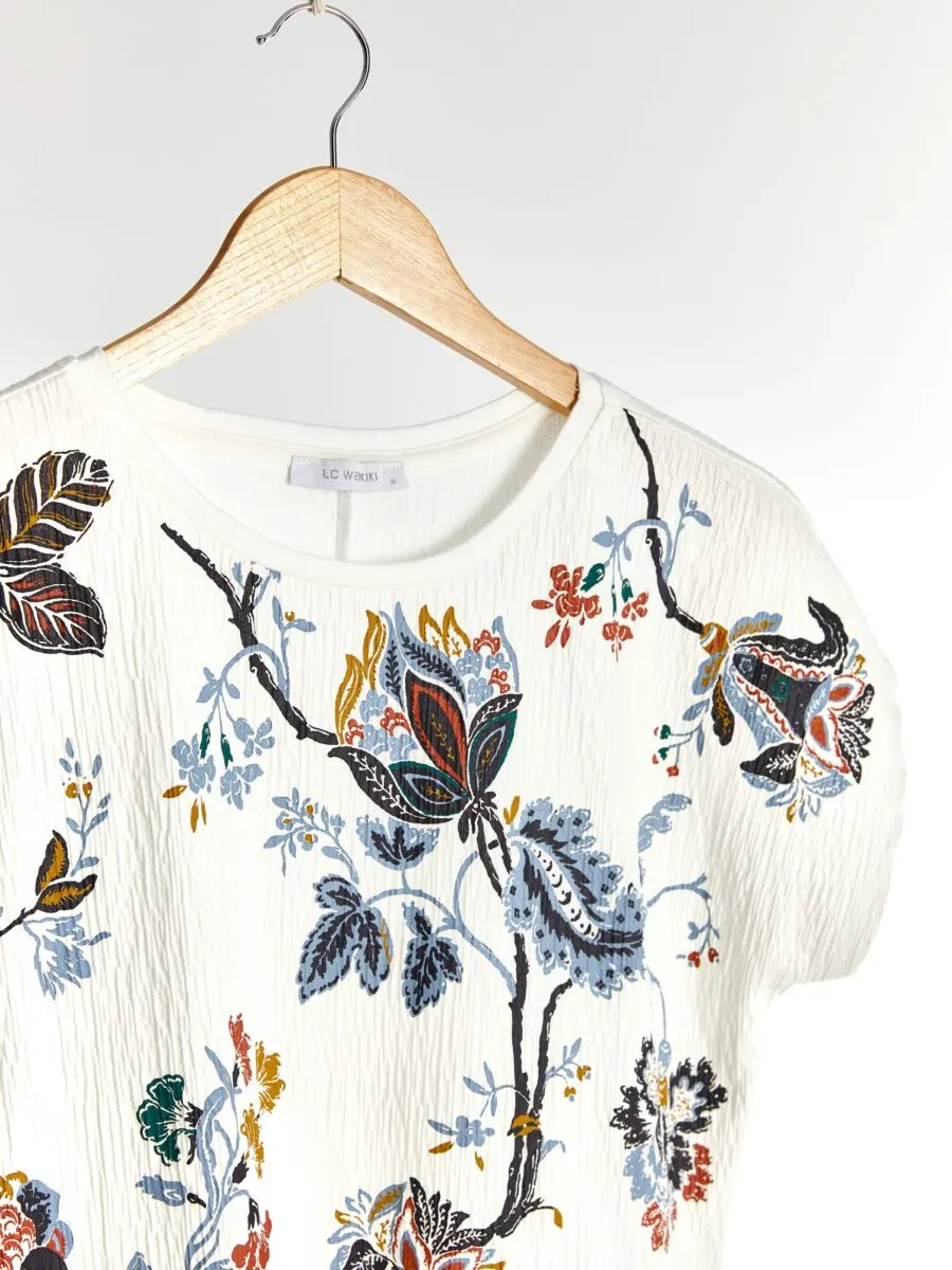 Nouvelle Collection chez LC Waikiki Maroc T-Shirt pour femme à 89Dhs