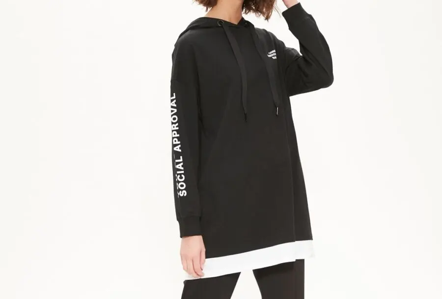 Promo LC Waikiki Maroc Sweatshirt à capuche pour femme 159Dhs au lieu de 199Dhs