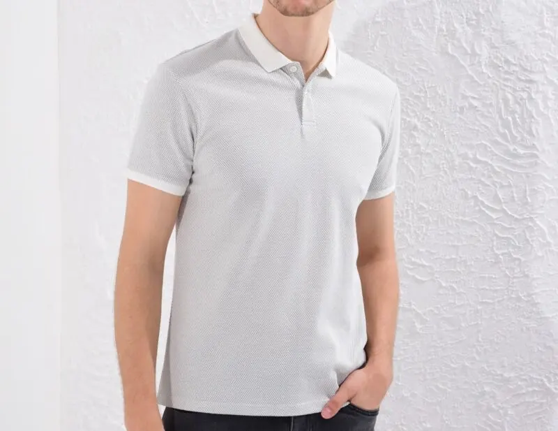 Promo LC Waikiki Maroc T-shirt jacquard manches courtes à col polo 79Dhs au lieu de 109Dhs