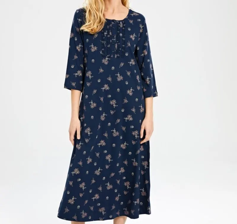 Promo chez LC Waikiki Maroc Chemise De Nuit pour femme 139Dhs au lieu de 189Dhs