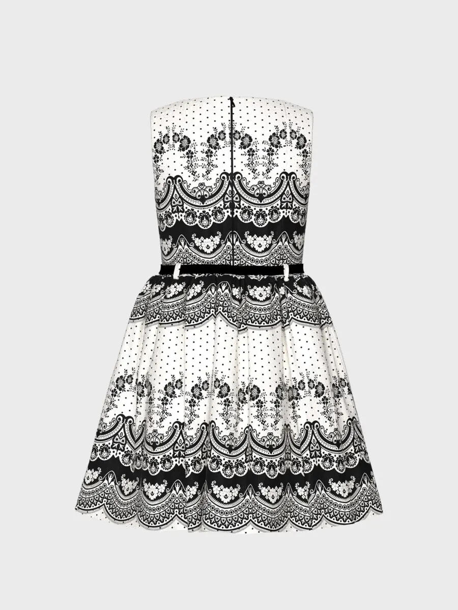 Promo chez LC Waikiki Maroc Robe pour fille 149Dhs au lieu de 199Dhs