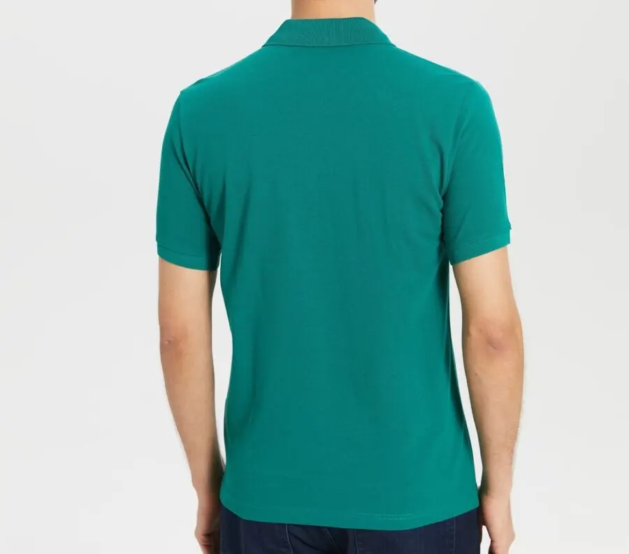 Soldes LC Waikiki Maroc T-shirt basique en piqué à col polo 49Dhs au lieu de 89Dhs