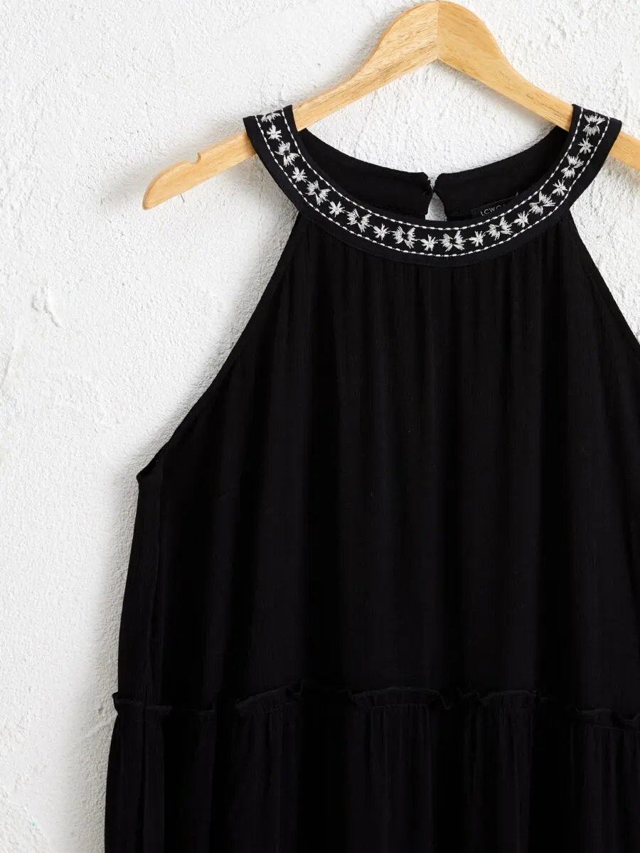 Sodles LC Waikiki Maroc Robe en viscose sans manches femme 149Dhs au lieu de 249Dhs