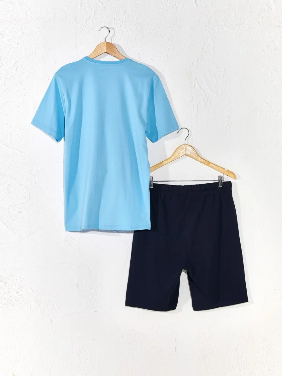 Promo chez LC Waikiki Maroc Ensemble de pyjamas homme 119Dhs au lieu de 159Dhs