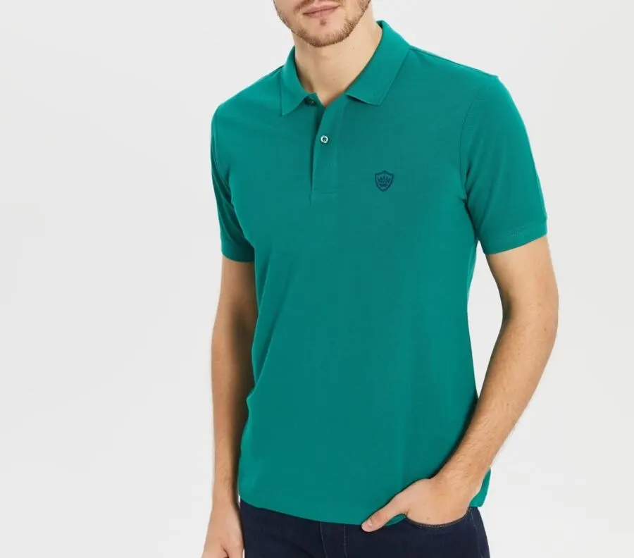 Soldes LC Waikiki Maroc T-shirt basique en piqué à col polo 49Dhs au lieu de 89Dhs