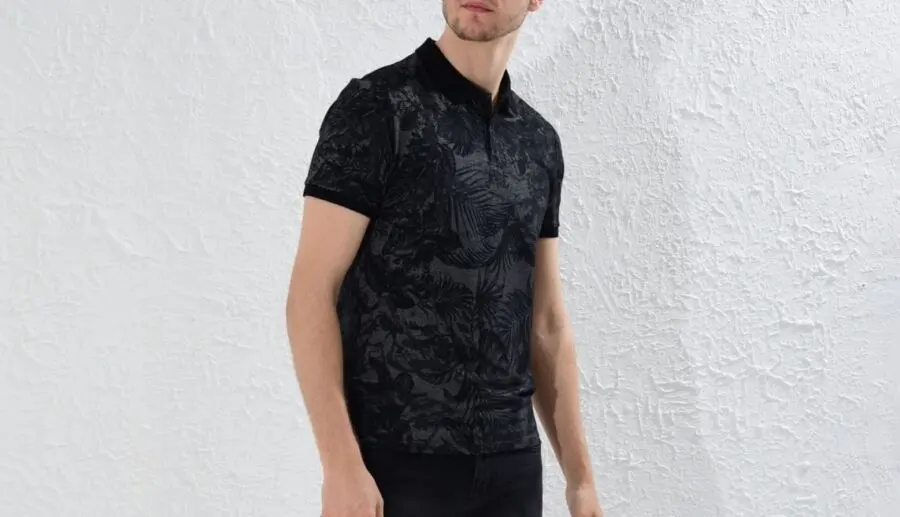 Soldes LC Waikiki Maroc T-shirt en piqué à motifs col polo 79Dhs au lieu de 109Dhs