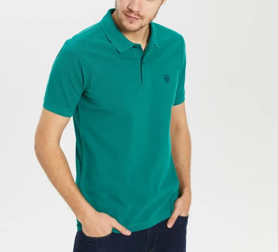 Soldes LC Waikiki Maroc T-shirt basique en piqué à col polo 49Dhs au lieu de 89Dhs