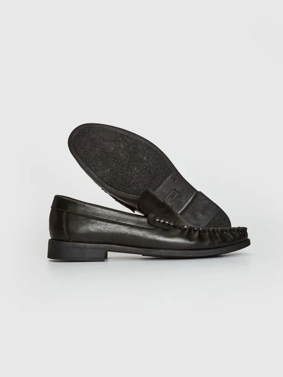 Soldes LC Waikiki Maroc Chaussures de type mocassins homme 179Dhs au lieu de 229Dhs