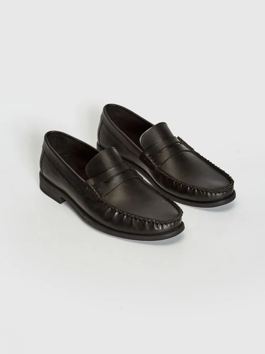 Soldes LC Waikiki Maroc Chaussures de type mocassins homme 179Dhs au lieu de 229Dhs