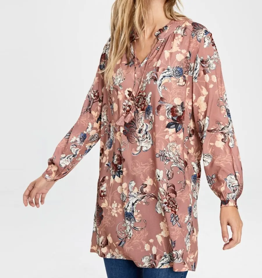 Promo chez LC Waikiki Maroc Tunique pour femme 109Dhs au lieu de 239Dhs