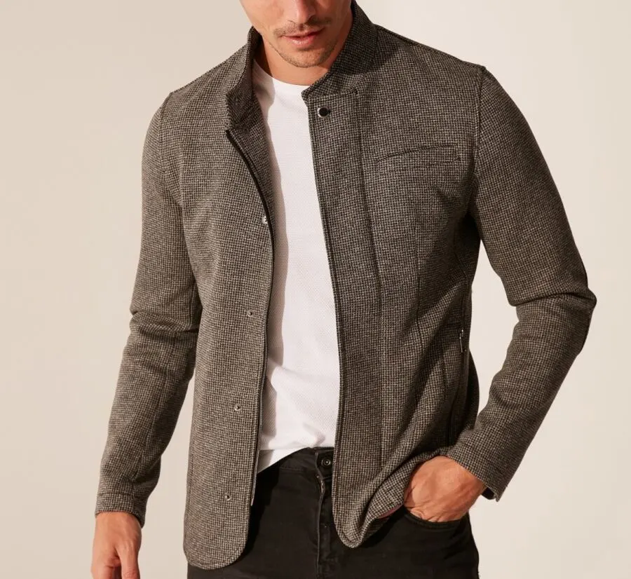 Promo chez LC Waikiki Maroc Veste pour homme 319Dhs au lieu de 479Dhs