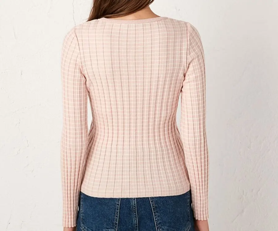 Soldes LC Waikiki Maroc Pull en tricot à fines rayures 79Dhs au lieu de 119Dhs