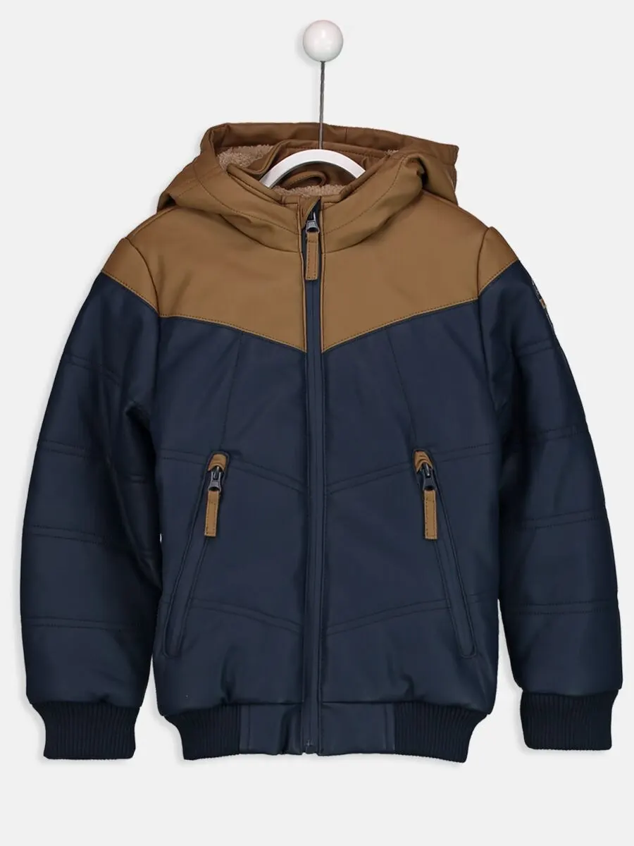 Promo LC Waikiki Maroc Manteau court en faux cuir garçon 289Dhs au lieu de 439Dhs