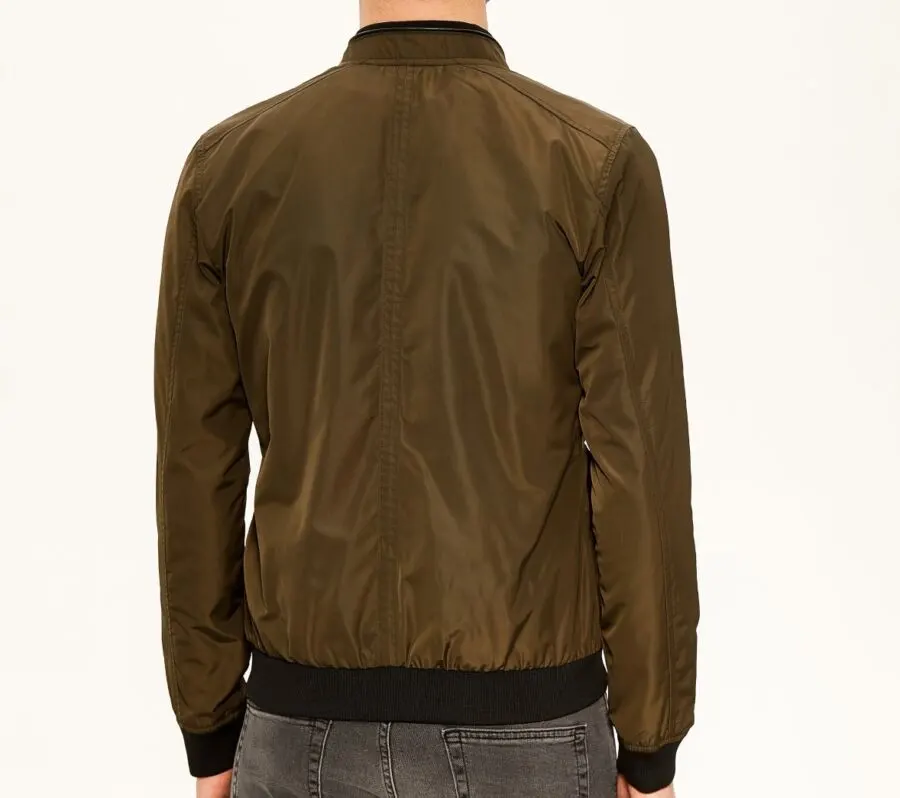 Soldes LC Waikiki Maroc Manteau bombardier coupe slim homme 289Dhs au lieu de 379Dhs