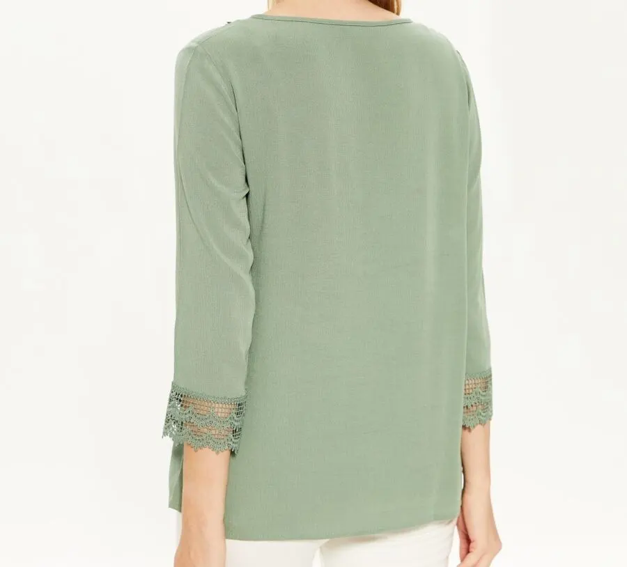 Soldes LC Waikiki Maroc Blouse pour femme 119Dhs au lieu de 149Dhs