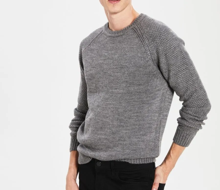 Soldes LC Waikiki Maroc Pull gris pour homme 89Dhs au lieu de 179Dhs