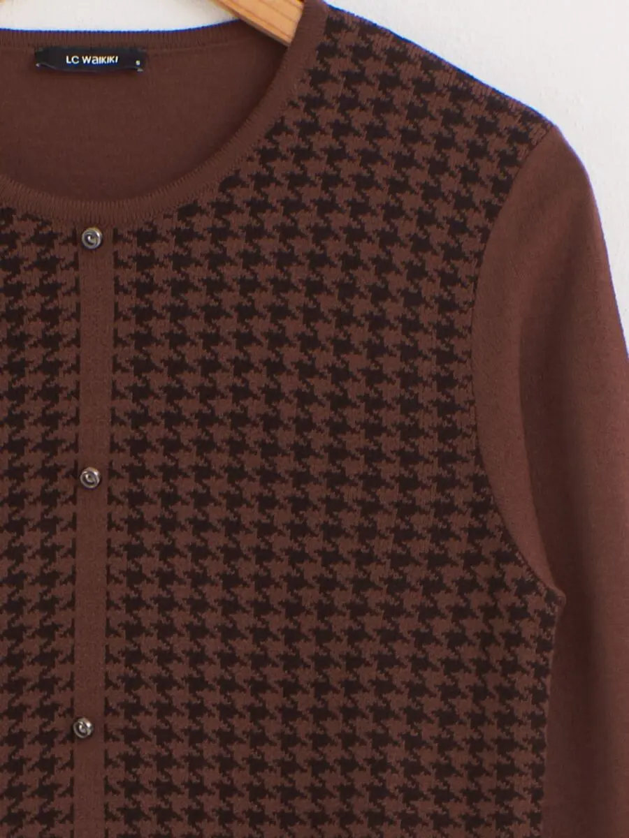 Soldes LC Waikiki Maroc Pull épais à motifs pour femme 79Dhs au lieu de 169Dhs