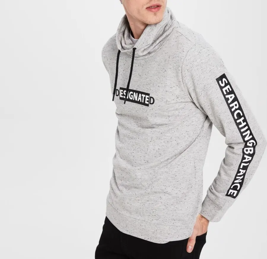 Soldes LC Waikiki Maroc Sweatshirt imprimé manches longues à col entonnoir 109Dhs au lieu de 209Dhs