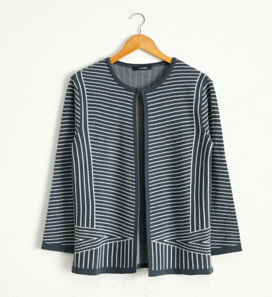 Soldes LC Waikiki Maroc Cardigan en tricot à rayures pour femme 99Dhs au lieu de 169Dhs