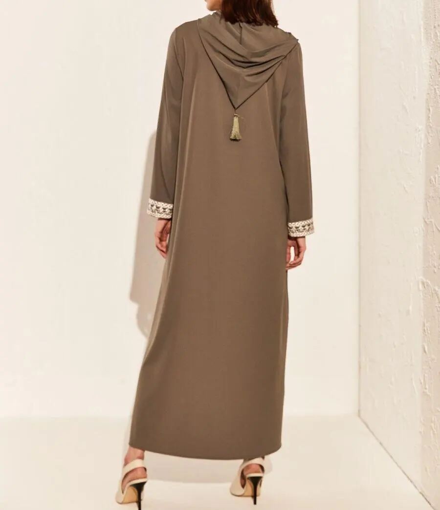 Soldes LC Waikiki Maroc Robe traditionnel pour femme 269Dhs au lieu de 449Dhs