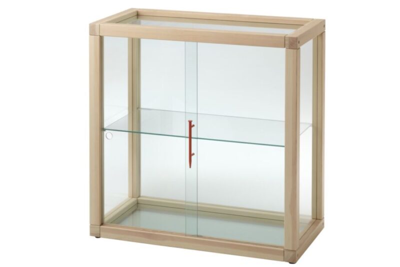 Déstockage Ikea Maroc vitrine MARKERAD 1495Dhs au lieu de 2995Dhs