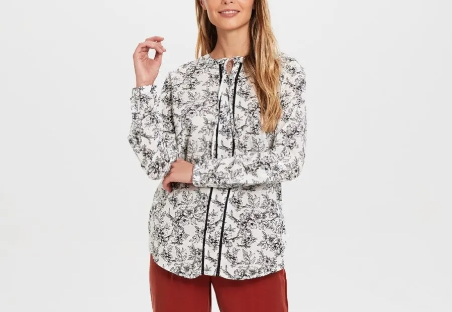 Soldes LC Waikiki Maroc Blouse pour femme 79Dhs au lieu de 179Dhs