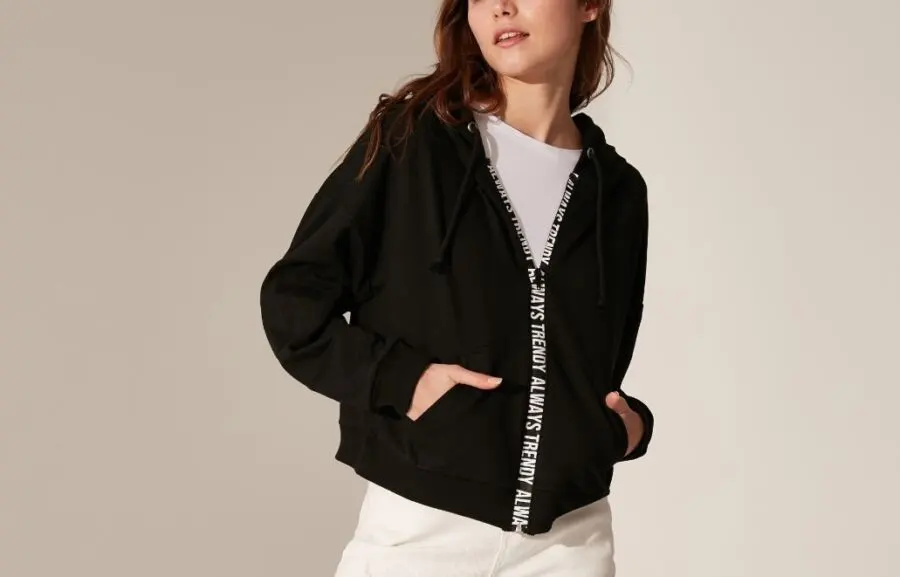Soldes LC Waikiki Maroc Survêtement cardigan femme 109Dhs au lieu de 179Dhs