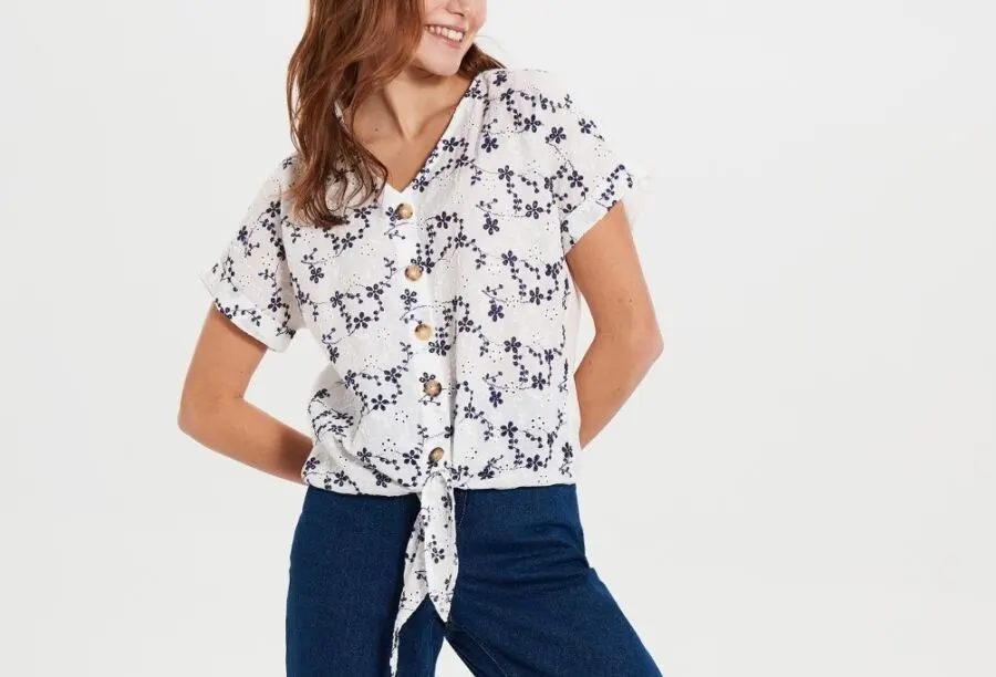 Soldes LC Waikiki Maroc Blouse pour femme 69Dhs au lieu de 119Dhs