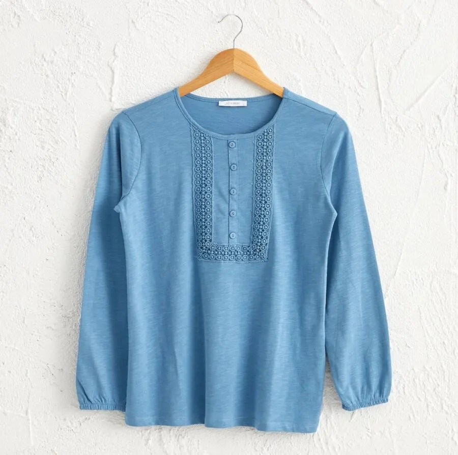 Soldes LC Waikiki Maroc T-shirt pour femme 44Dhs au lieu de 139Dhs