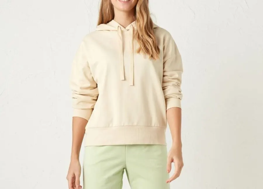 Soldes LC Waikiki Maroc Sweatshirt basique à capuche femme 89Dhs au lieu de 169Dhs