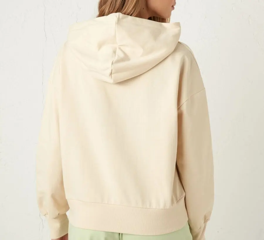 Soldes LC Waikiki Maroc Sweatshirt basique à capuche femme 89Dhs au lieu de 169Dhs