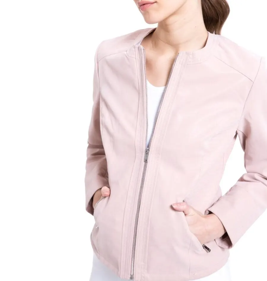 Soldes LC Waikiki Maroc Manteau court en faux cuir pour femme 179Dhs au lieu de 359Dhs