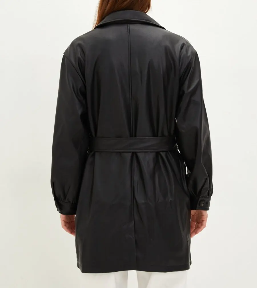 Soldes LC Waikiki Maroc Faux Leather short Coat femme 299Dhs au lieu de 399Dhs