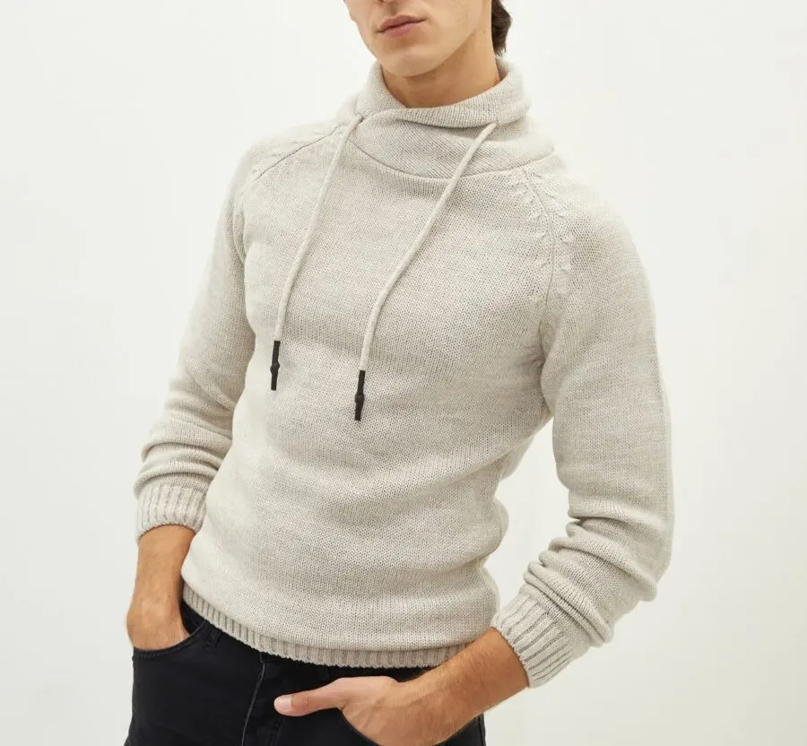Soldes LC Waikiki Maroc Chandail en tricot à manches longues pour hommes LCW CASUAL Monk Collar 119Dhs au lieu de 219Dhs