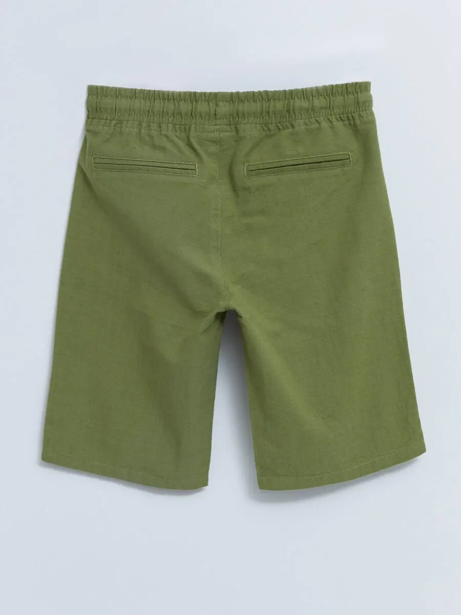 Soldes LC Waikiki Maroc Short basique en gabardine pour garçon avec taille élastique 109Dhs au lieu de 149Dhs
