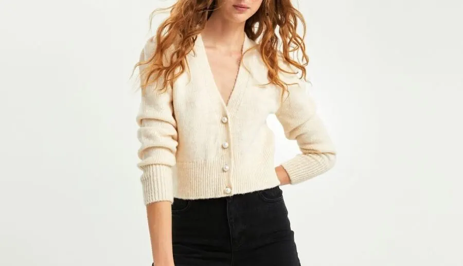 Soldes LC Waikiki Maroc Cardigan en tricot pour femmes à manches longues et col 149Dhs au lieu de 299Dhs