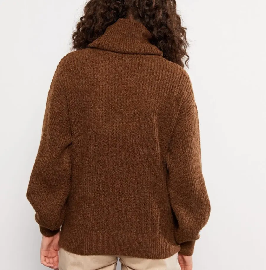Soldes LC Waikiki Maroc Pull à col roulé uni à manches longues pour femmes 161Dhs au lieu de 269Dhs